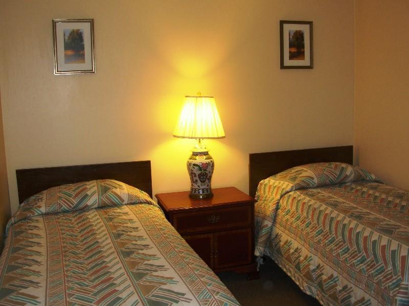 Red Carpet Inn On The Lake - Oneonta Værelse billede